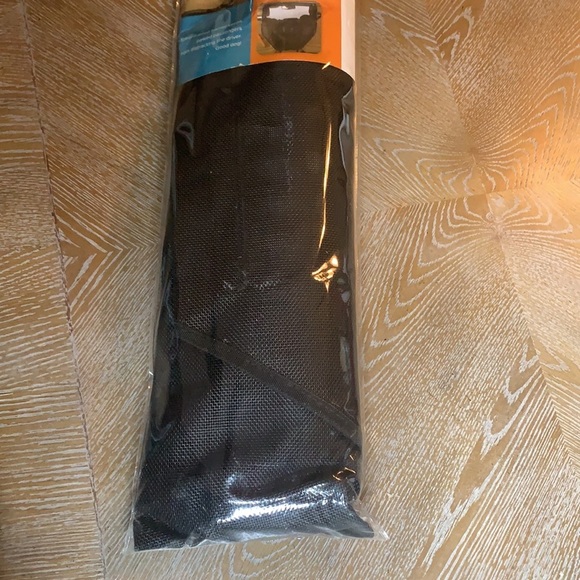 HIGH ROAD Dog Car Barrier with Full View Mesh Cover and Padded Steel Frame - Picture 8 of 8